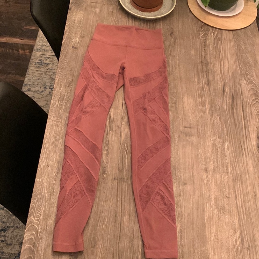 Lululemon size 4